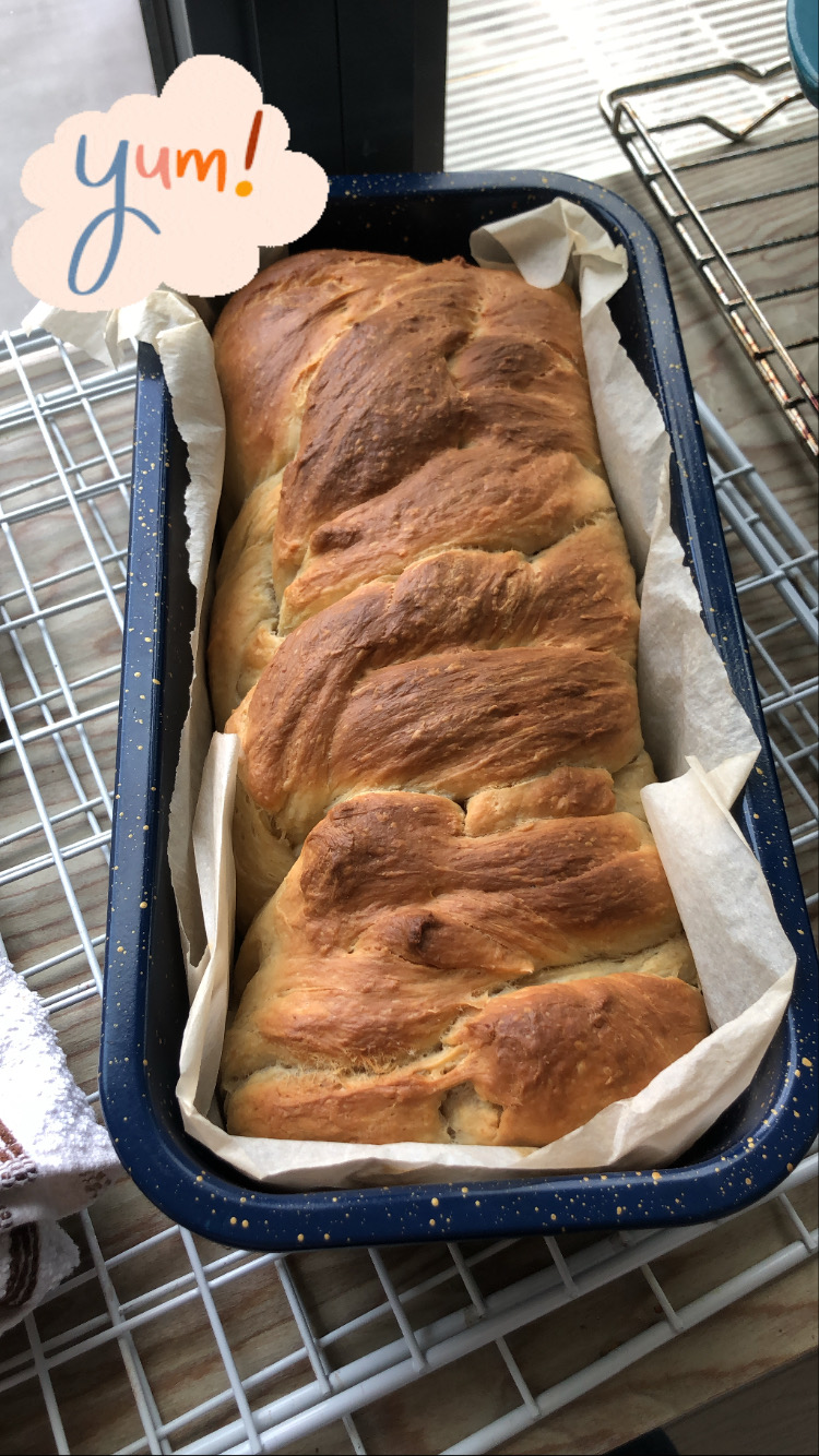 beautiful and easy bread recipe to make, braided challah 